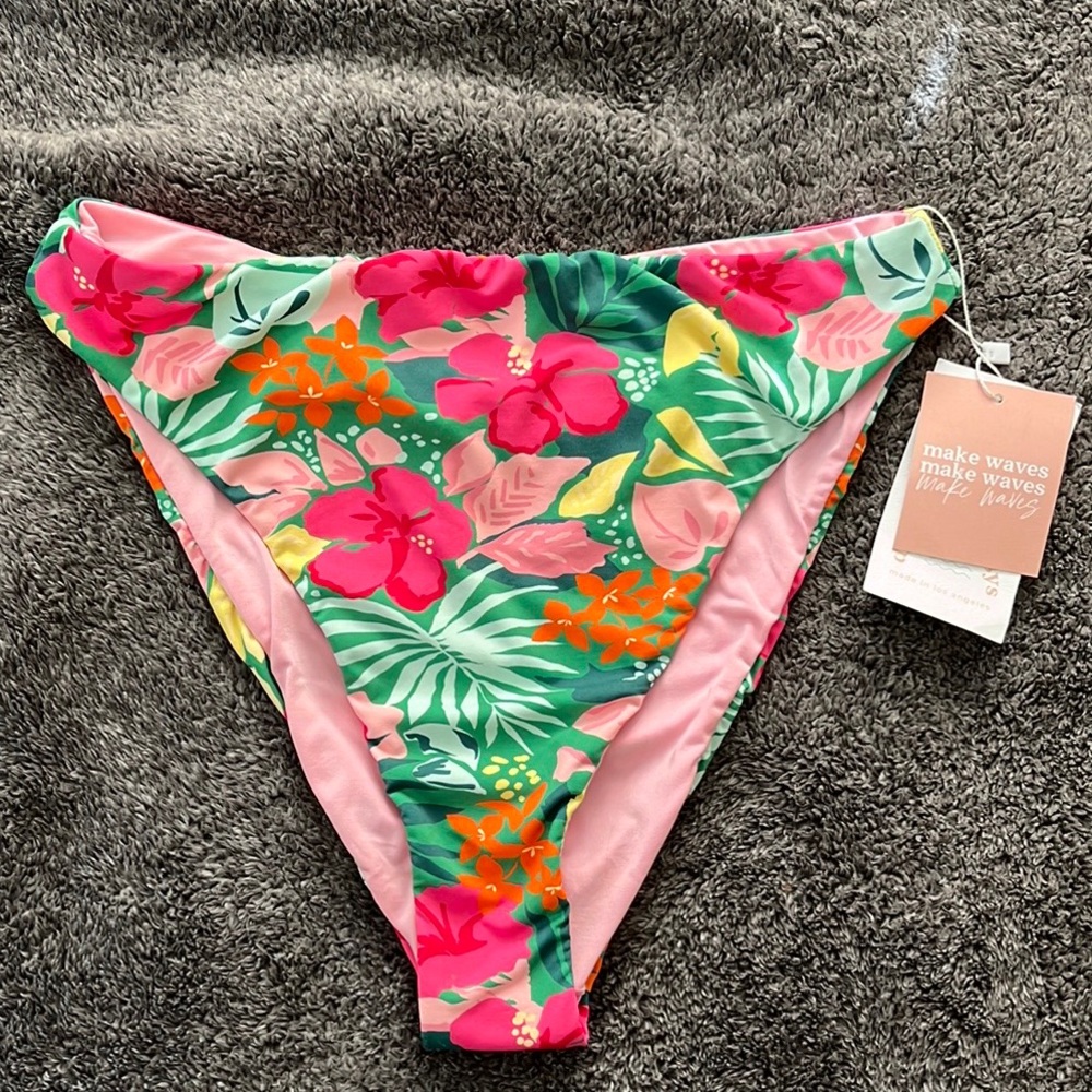 BRAND NEW Dippin Daisys Seashore Bottom